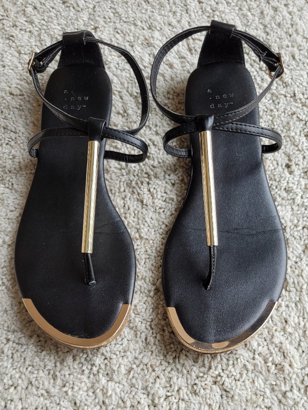 Dolce Vita Look Alike Black Sandals Target Silver & gold Details 7